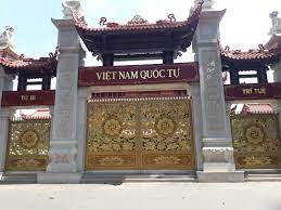 Tàu hải quân và thương mại). Viá»‡t Nam Quá»'c Tá»± Kiáº¿n Truc Ton Giao Quan Trá»ng Táº¡i Viá»‡t Nam