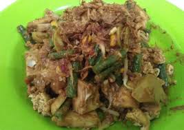 Melainkan hanya menggunakan bumbu kacang biasa yang dicampur dengan terasi, gula jawa. Resep Gado Gado Betawi Oleh Dewi Ramadhani Cookpad