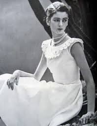 She is known within the fashion industry for being the world's oldest working model as of the spring/summer 2012 season. Carmen Dell Orefice Eine Lebenslange Karriere Als Model Uberalles