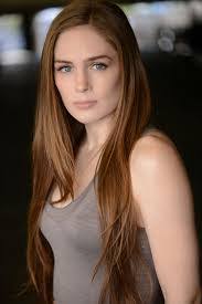 Danielle Manson's Instagram, Twitter & Facebook