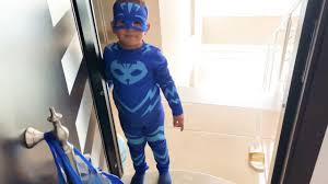 Pijamaskeliler Turkce Izle Kedi Cocuk Evimize Geldi Kedi Cocuk Cok Hasta Doktor Igneli Ilac Vermis Youtube