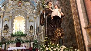 Santo antónio santo antónio is a civil parish in the northeastern part of the municipality of funchal on the island of madeira. Festa De Santo Antonio No Funchal Com Imagem Grande