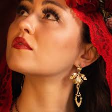 Toothed Iris Earrings: Lace Style