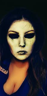 So many beautiful faces in this group whome I would love to photograph, I'm  the guy behind the camera most of the time so here's some if my work 🙏