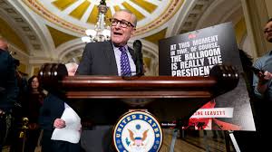 Government Shutdown 2025: Senate Talks Continue as Thanksgiving Travel Risks Loom