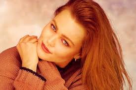 Belinda Carlisle Leave A Light On 1989 Lyrics Of Songs In 2020 Belinda Carlisle Frankie Goes To Hollywood Carlisle