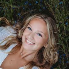 claire fleming (@clairee.fleming)