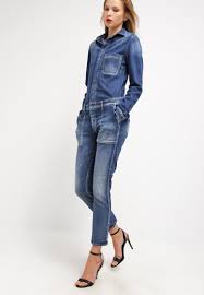 Possibilité de mettre une combinaison porté 1 fois dos nu col va pour un petit m poches très sympa pour une soirée noeud a. Epingle Sur Zalando Top Promotion