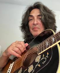 Paul Stanley: "I Bought An AMAZING Aged Gibson J200 At The Gibson Garage In  London Last Week. This guitar's got me wanting to play and write! Let's see  what happens!! @gibsonguitar"