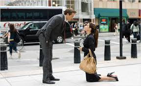 Sandra Bullock And Ryan Reynolds Signing On The Dotted Romantic Line The New York Times