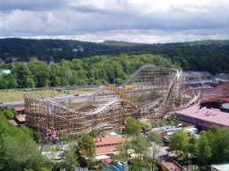 Hos oss hittar du allt från hisnande åkattraktioner till konserter, restauranger och boende. Balder Liseberg Parkwelten
