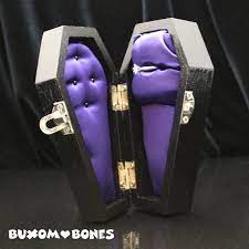 Mini Gothic Wedding Coffin Jewelry Box Halloween Wedding Etsy Gothic Wedding Rings Gothic Wedding Gothic Jewelry