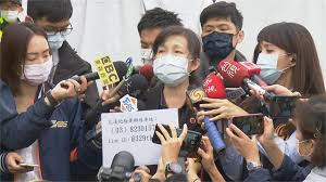 韓德凱文森ig的最後貼文停留在4月1日，只見他曬出4張站在岸邊、背景是壯闊的碧海藍天，寫下「以為相對輕鬆，實際卻倍加忙碌，沒關係，明天我們就真的離開都市裡，走一趟可遇不可求的旅行，01.04.2021，the day is coming, let travel for 12 days in taitung」，文末還標記「特休梭哈」、「東部旅行預告. Hkkfbgeub8sw9m
