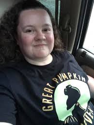 Today to celebrate the Halloween Season I'm wearing my Great Pumpkin shirt.  🦇👻🤡