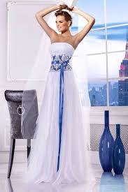 Check spelling or type a new query. Neuer Look Blaue Akzente Zum Brautkleid 2016 Brautkleid Braut Brautmode