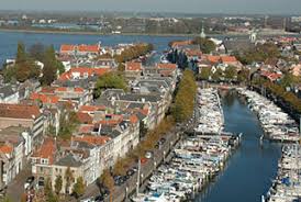 Dordrecht is the largest and most important city in the drechtsteden and is also part of the randstad, the main conurbation in the netherlands. Fahren Nach Dordrecht Yacht Und Schiffswerft P A Van Der Laan