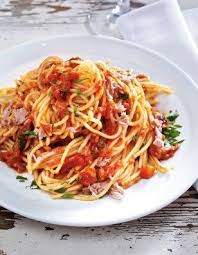Spaghetti Mit Thunfisch Tomaten Sosse Rezept Lecker Carsten Nudelrezepte In 2020 Thunfisch Spaghetti Thunfischsosse Thunfisch