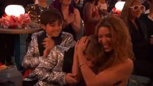 El abrazo de Shakira a sus hijos tras ganar el GRAMMY que ha dado la vuelta  al mundo: “Estoy muy orgullosa de vosotros”