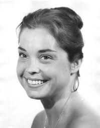 Carolyn Fredette's Instagram, Twitter & Facebook