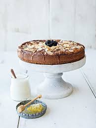 Der kuchen schmeckt auch am nächsten tag noch sehr gut und vor allen dingen bleibt er schön locker. Trockenpflaumen Mandelkuchen Mit Honig