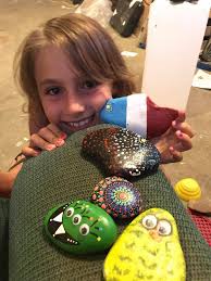 What rocks to hide in old town Montreal?