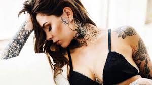 La influencer de 30 años compartió una postal de espaldas a la cámara y mostró sus. Cande Tinelli Sorprendio Con Un Nuevo Y Romantico Tatuaje Info Laprida