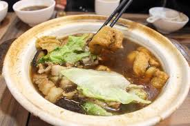 Bak ku teh soup and dry is very nice.i every month come back kampung must go there to eat , and my family also like this. Good Taste Bak Kut Teh Oldest Bak Kut Teh From Sarawak Made With 15 Different Spices Along Neil Rd