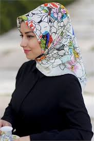 Seyra Esarp Orjinal Esarp Ve Sal Modellerini Indirimli Fiyata Online Satin Al Turkish Scarves Shawls Stoles And Headscarves Onlin Esarp Tasarimcilar Model