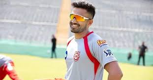 Check out this biography to know more about his childhood glenn maxwell has quite a colourful dating life and has been linked to many women. Glenn Maxwell Opens Up About His Mental Health Issue Claims About Feeling Like A Lifeless Cardboard Crickettimes Com