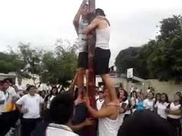 Pagesothercommunitypuerta de la vegavideoslos juegos tradicionales del palo encebado entre otros que nos. El Palo Encebado El Juego Tradicional Youtube