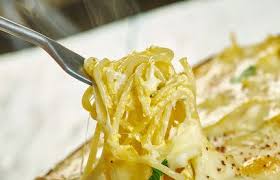 2 Tages Gerichte Fur Die Resteverwertung Omas1eurorezepte Altesbrotverwerten Kartoffelgulasch Gerichte Rezept Einfache Gerichte Rezepte Spaghetti Auflauf