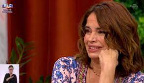 Join facebook to connect with barbara guimarães and others you may know. Barbara Guimaraes Chora Em Direto Na Sic Ao Recordar Luta Contra O Cancro Maria Pt