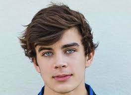 Edith was 16 and hayes was 13 so age didn't matter to them. Hayes Grier Bio Wiki Net Worth Dating Girlfriend Age Height
