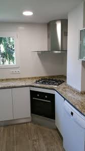 Campana Decorativa Para Esquina 90 Cm Teka Ecopower Dq2 985 Inox Mueble Cocina Esquina Cocinas Esquina Diseno Muebles De Cocina