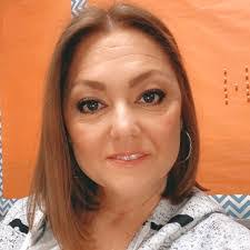 Staci Yoder's Instagram, Twitter & Facebook