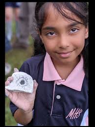 THE STRICTLY GOOD NEWS ISSUE