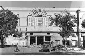 Delhi S Old Odeon Theater Interesting Article About Cinemas In Connaught Place New Delhi Delhi Pics Historic Theater Rare Photos