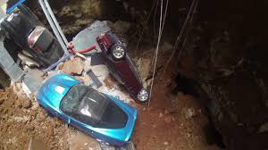 inside corvette museum sinkhole