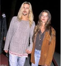Denn brad pitt verbringt angeblich ganz schön viel zeit mit dieser frau: 90er Frisuren Warum Sieht Brad Pitt Immer So Aus Wie Die Frau Die Er Gerade Datet Brad Pitt Und Freundin Jitka Pohledek Brad Pitt 90er Frisuren Frau