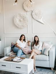 If you missed last week's tour of love it or list it vancouver: Staying In Jillian Harris S Kelowna Airbnb Girls Business Trip Leviandvictoria Co