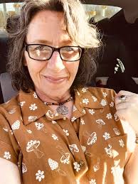 I love these tiny mushrooms! They look like a miniature fairy village!💞🍄