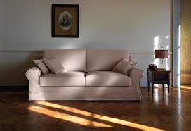 Cosa c'è di più rigenerante che qualche ora in relax sul tuo divano in salotto? Divano Classico Venezia Divani Classici Angolari Sofa Club Divani Montebelluna Treviso