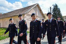 Maybe you would like to learn more about one of these? Tinerii Cantemiristi In Vizita La Academia Fortelor Terestre