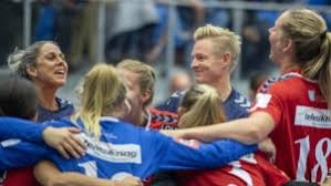 Maybe you would like to learn more about one of these? Ny Aftale Er Pa Trapperne Estavana Polman Og Team Esbjerg Er Meget Taet Pa Hinanden Jv Dk