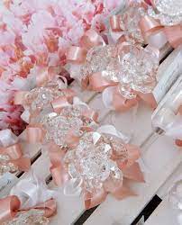 Torta bomboniera battesimo nascita prima comunione bambina torta bomboniere con statuine di albero torta bomboniere per il battesimo con albero della vita e icona della sacra famiglia torta. Bomboniera Fiore In Cristallo Swarovski Con Calamita Tufano Mobilia Store Home Favours