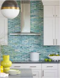 Pin By Otthonsziget On House Glass Tile Backsplash Kitchen Glass Tiles Kitchen Glass Tile Backsplash