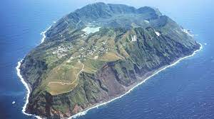 Growth of the volcano began with construction of the kurosaki stratovolcano in the nw part of the island, after which the main stratovolcano began growing. Aogashima Island The Official Tokyo Travel Guide Go Tokyo