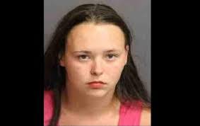 Kayla Pett's Instagram, Twitter & Facebook