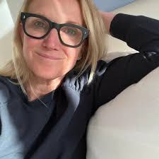 Hi 👋 I was just sitting here thinking about all the big changes I am  making this year 🤓 and started feeling freaked out. And then something  cool happened. The clouds parted,