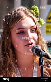 Pretty blonde singer hi-res stock photography and images